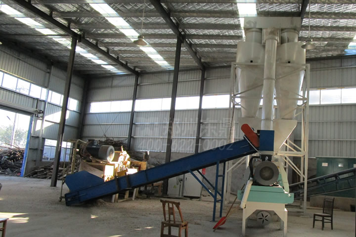 專業(yè)提供鍋爐燃燒用木片烘干機(jī)設(shè)備，木片烘干機(jī)解決木片、樹枝、樹皮物料烘干難題，烘干產(chǎn)量大，品質(zhì)好。